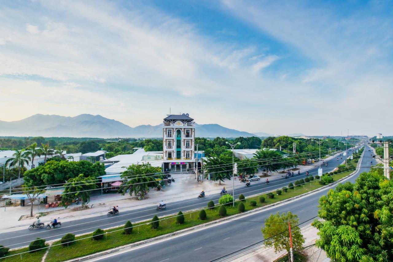 Thoi Binh Hotel Cam Lam Bagian luar foto